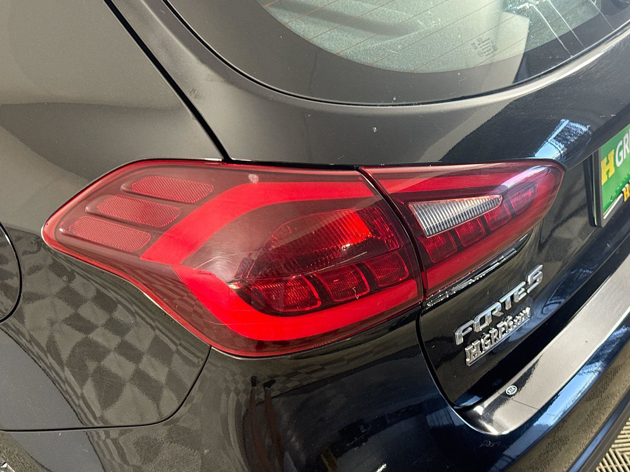 Used 2017 Kia Forte EX image 36