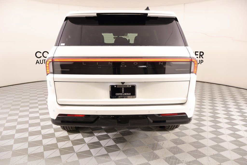 New 2025 Lincoln Navigator Black Label image 25