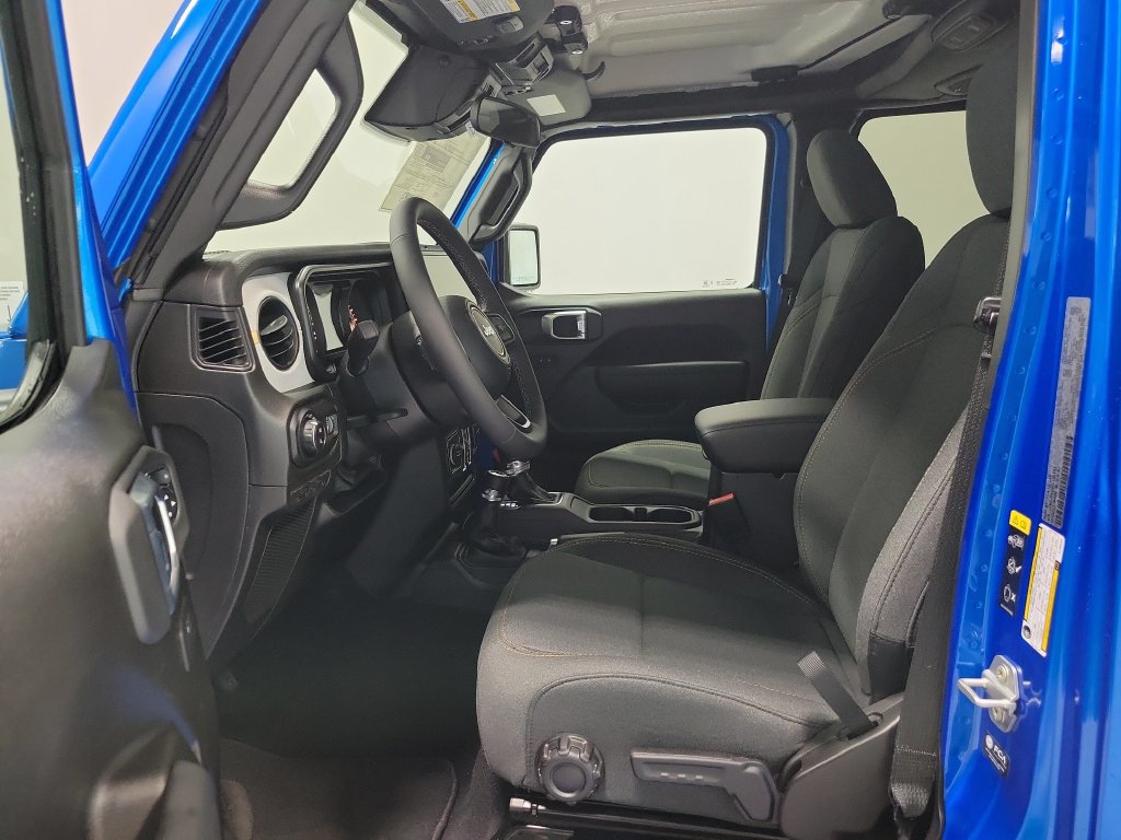 New 2026 Jeep Gladiator Sport AWD/4WD image 10