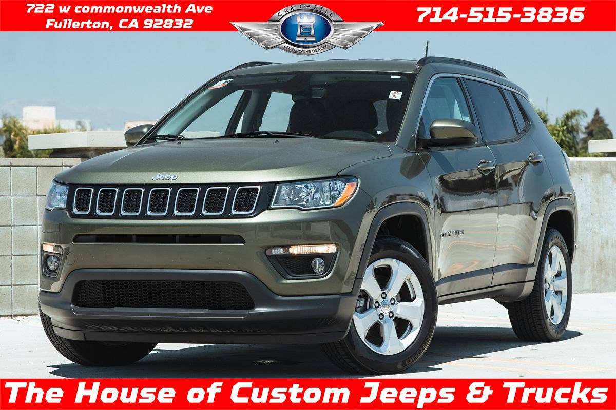 Used 2019 Jeep Compass Latitude image 1