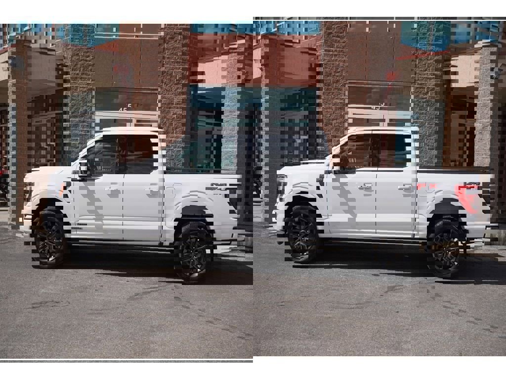 Used 2022 Ford F150 Lariat w/ Equipment Group 502A High image 4