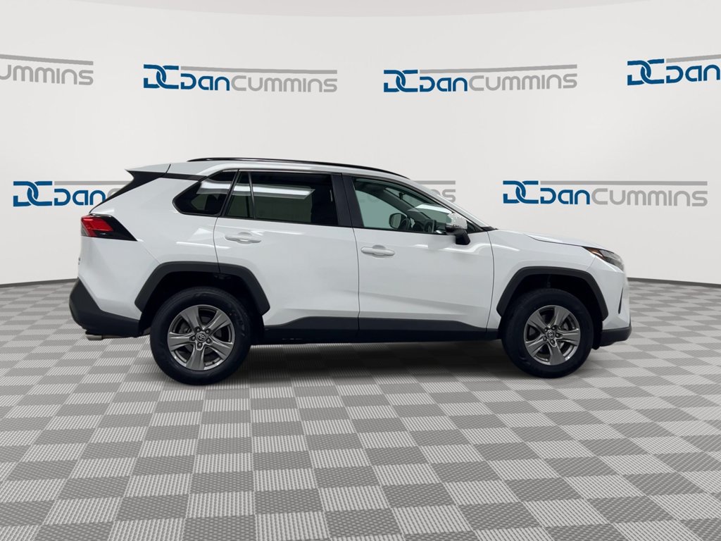 Used 2024 Toyota RAV4 XLE AWD/4WD image 9