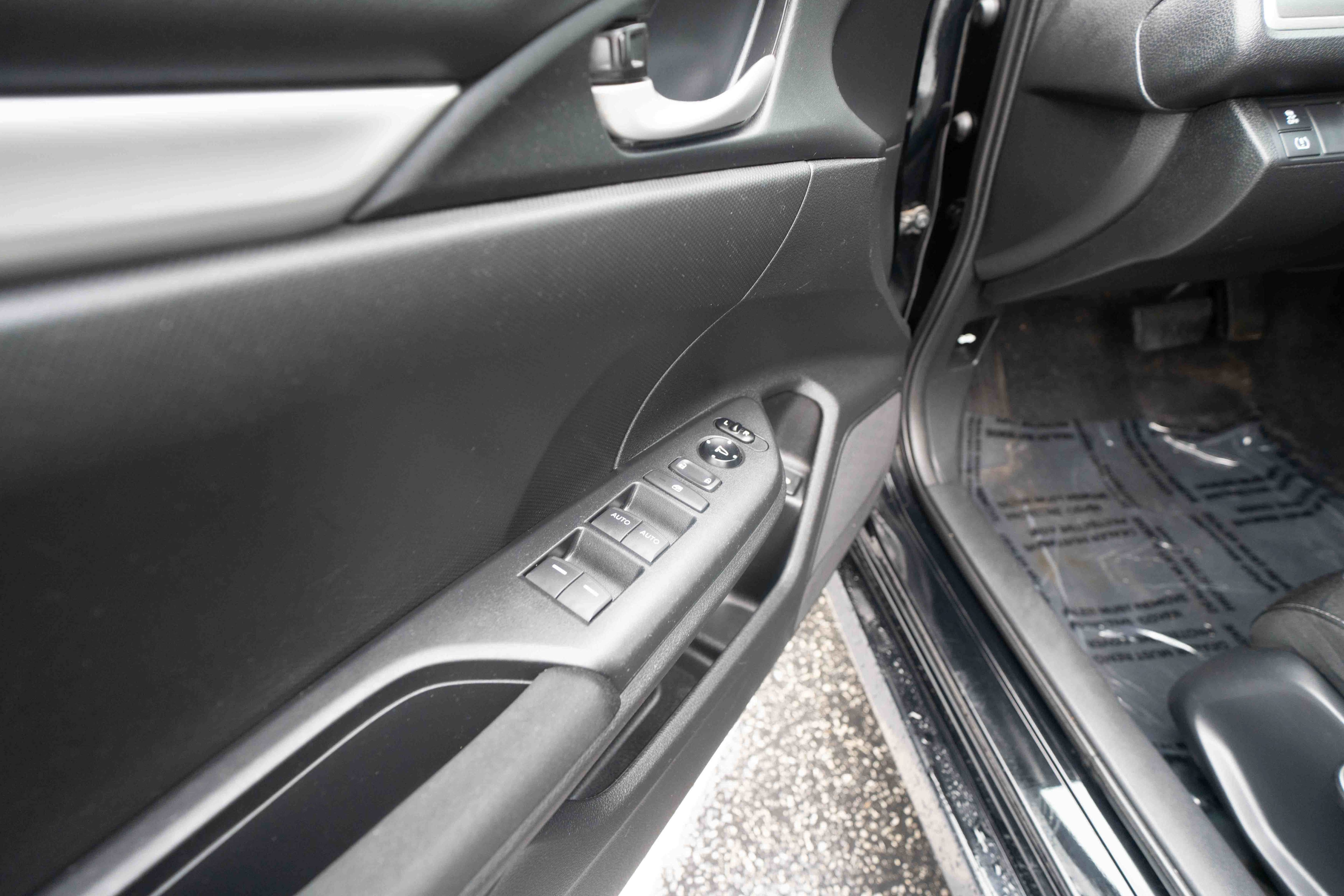 Used 2018 Honda Civic LX image 7