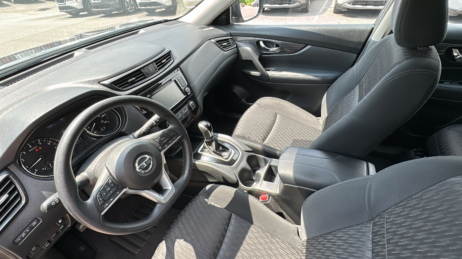 Used 2018 Nissan Rogue S AWD/4WD image 22