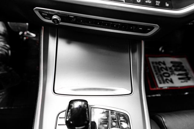 Used 2022 BMW X5 xDrive40i w/ M Sport Package AWD/4WD image 27