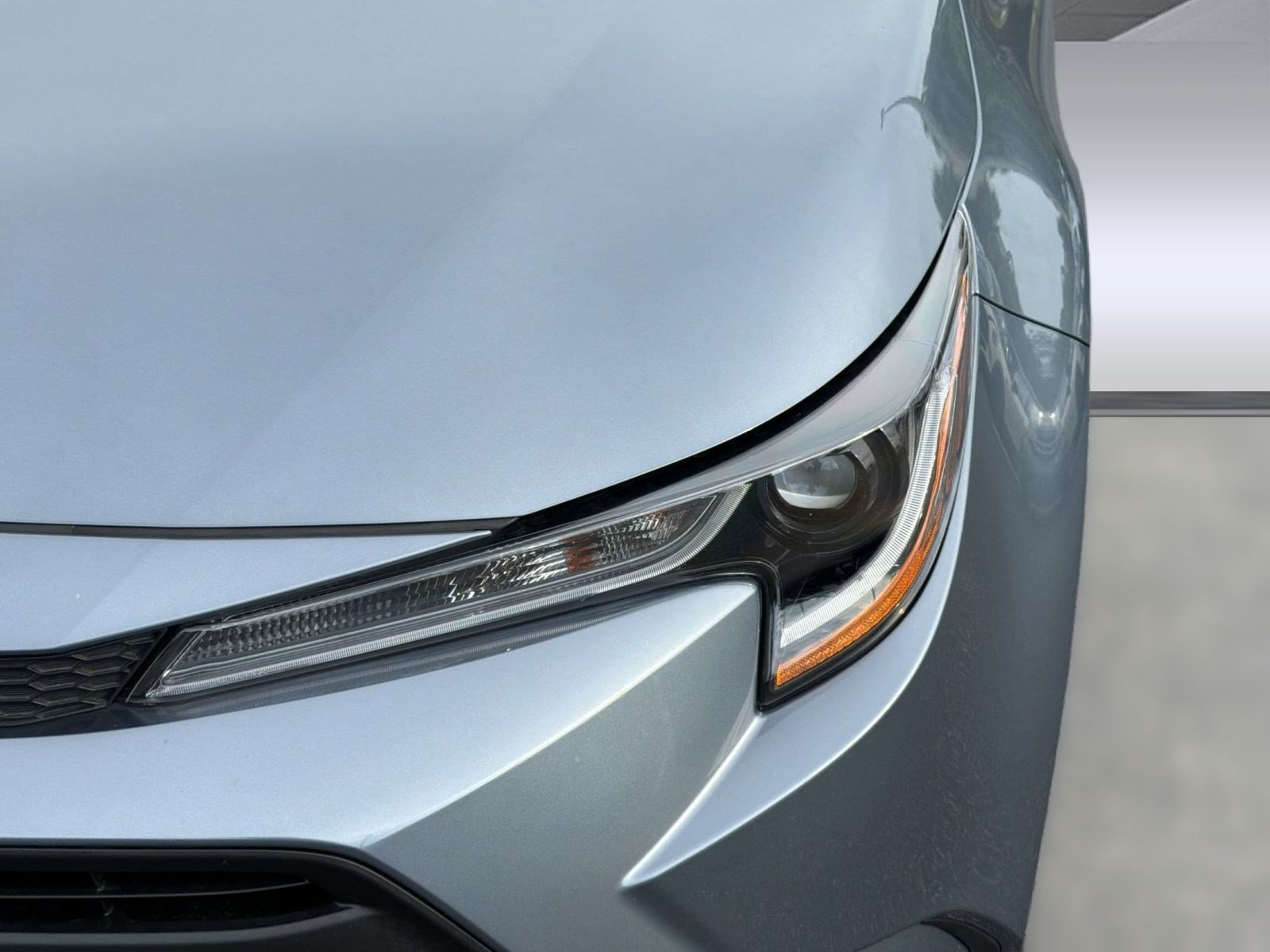 Used 2025 Toyota Corolla LE FWD image 12