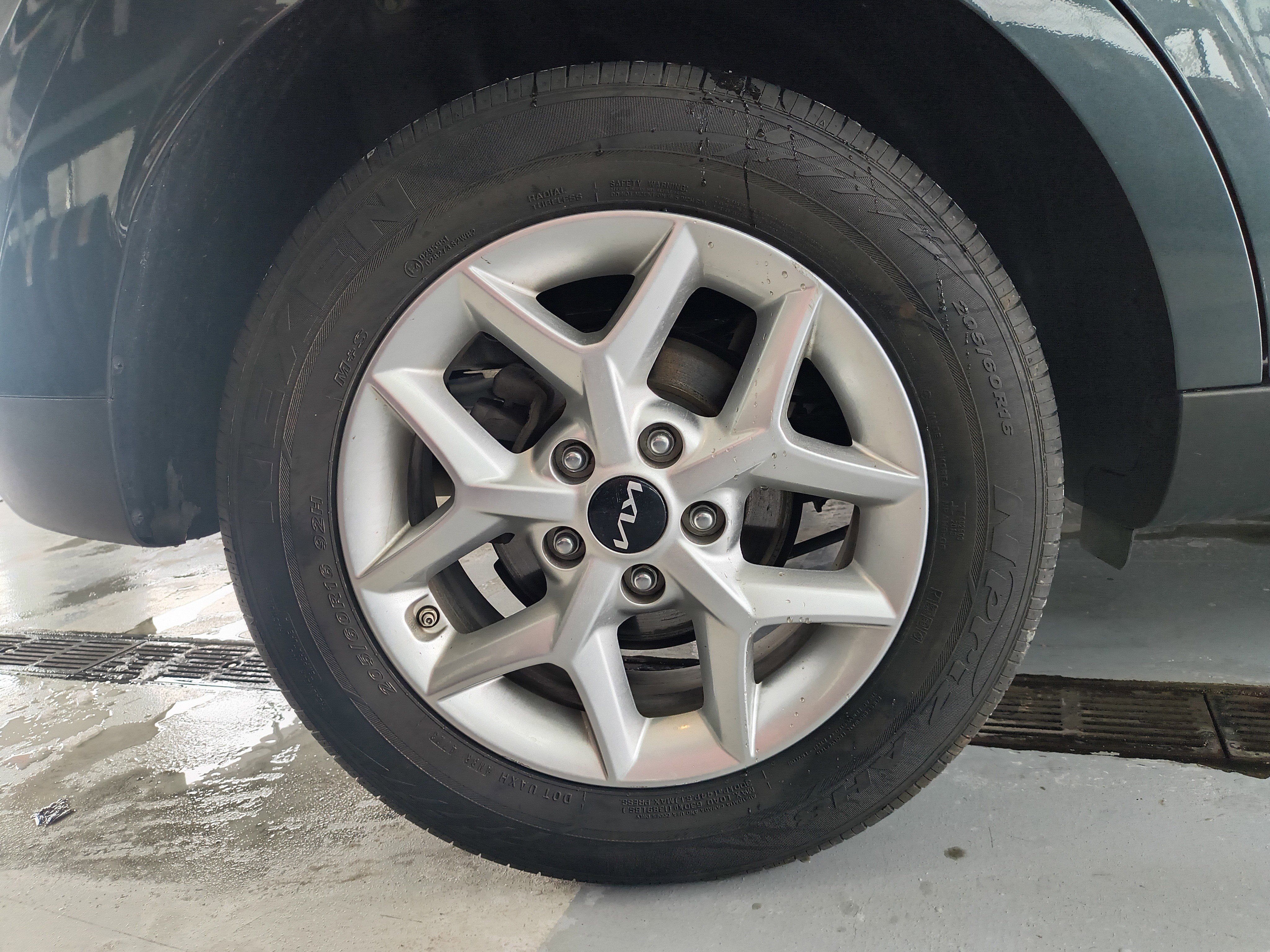 Used 2024 Kia Soul LX w/ Option Group 015 image 27