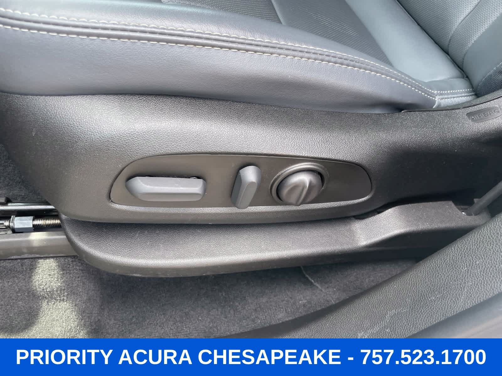 Used 2023 Buick Enclave Essence FWD image 11