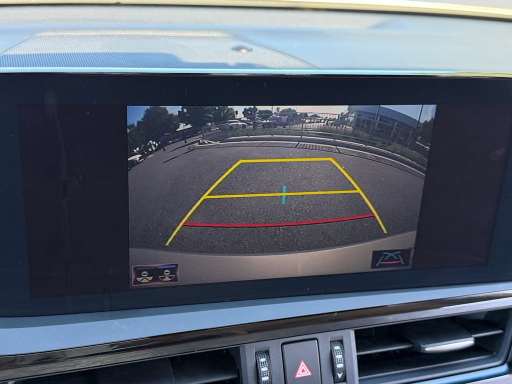 Certified 2022 Lexus ES 300h w/ Premium Package FWD image 22