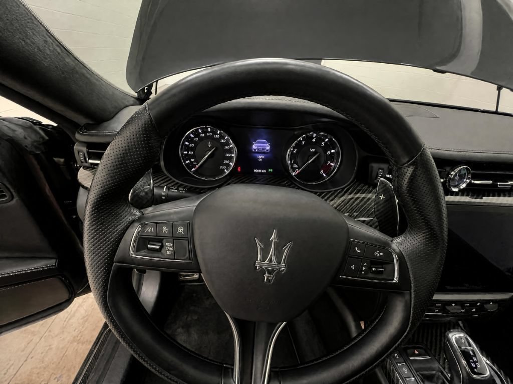 Used 2021 Maserati Quattroporte Trofeo RWD image 6