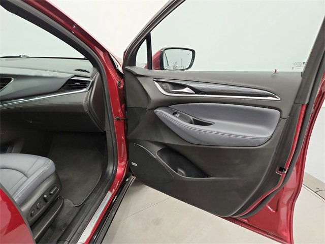 Used 2024 Buick Enclave Premium image 39