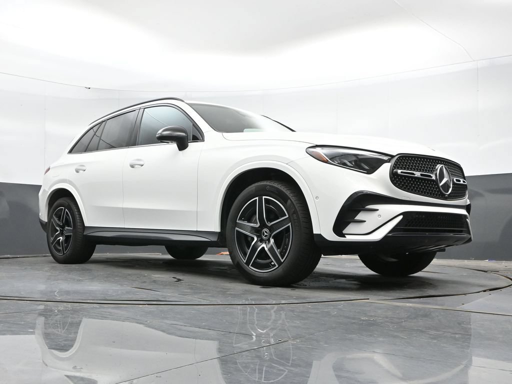 Used 2024 Mercedes-Benz GLC 300 4MATIC image 42