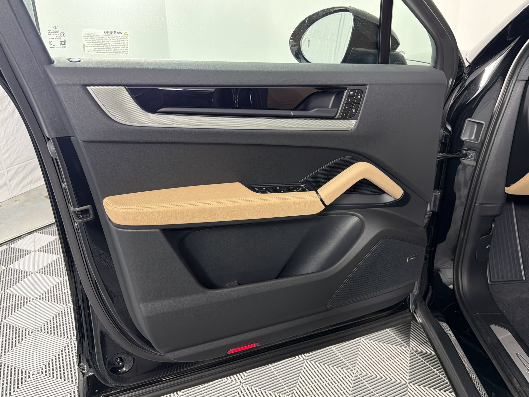 New 2026 Porsche Cayenne Coupe AWD/4WD image 26
