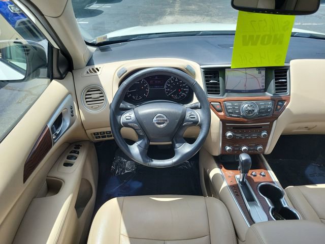 Used 2019 Nissan Pathfinder Platinum FWD image 11
