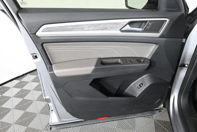 Certified 2023 Volkswagen Atlas Cross Sport SE w/ Panoramic Sunroof Package image 22