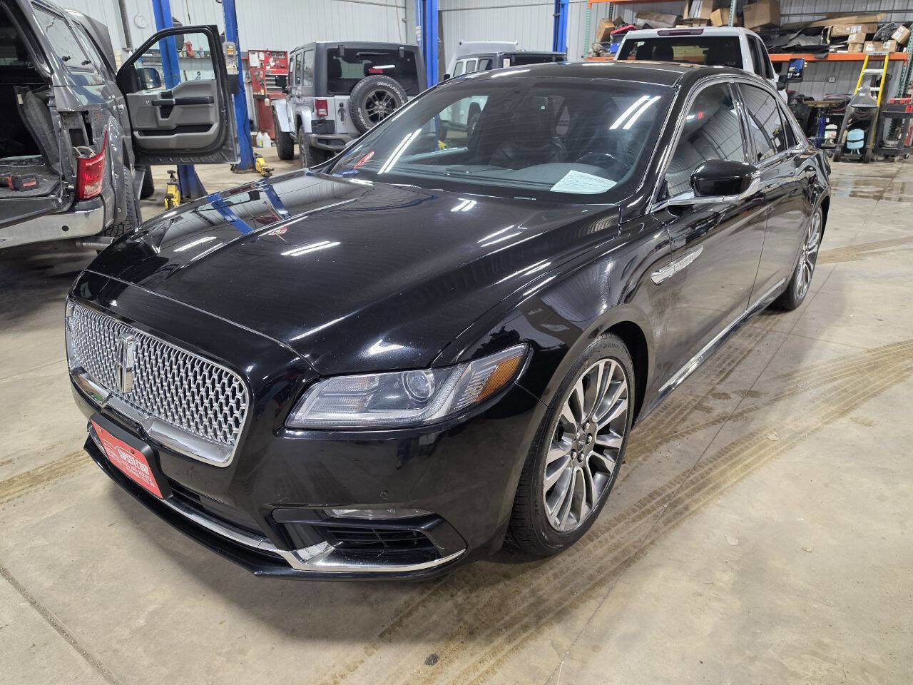 Used 2017 Lincoln Continental Reserve w/ Climate Package image 4