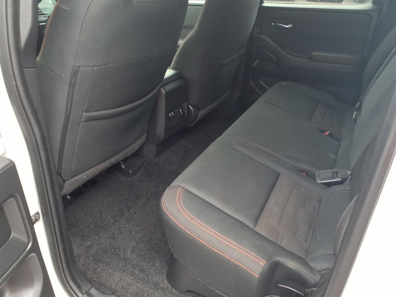 Used 2022 Nissan Frontier Pro-X image 8