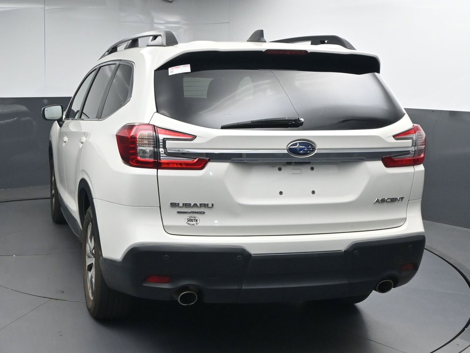 Used 2023 Subaru Ascent Premium w/ Convenience Package AWD/4WD image 6