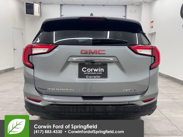 Used 2023 GMC Terrain AT4 image 4
