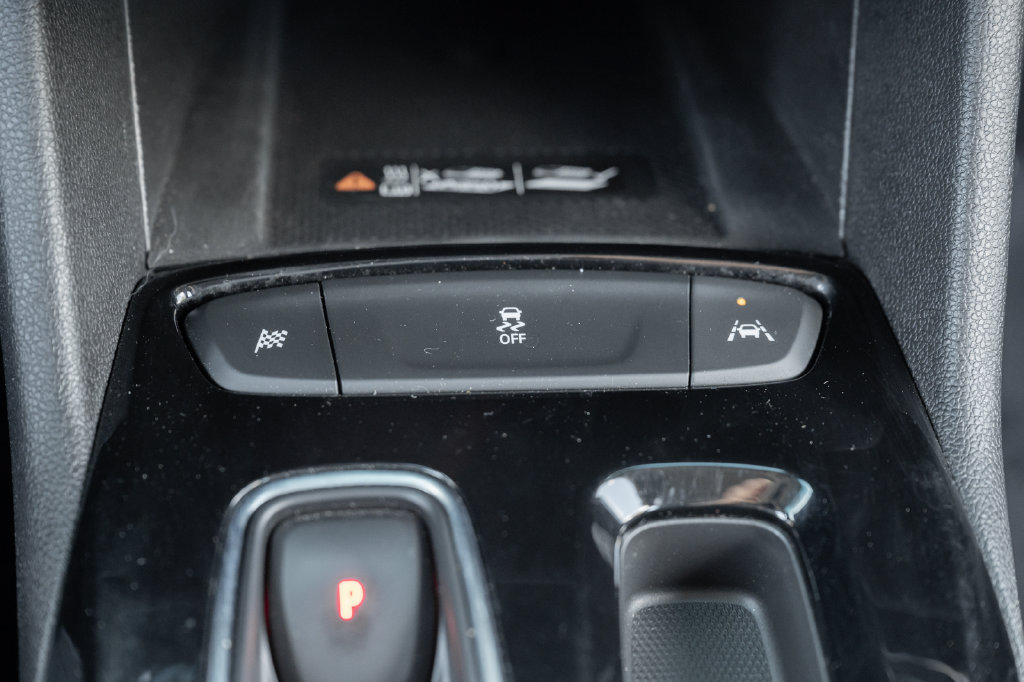 Used 2023 Chevrolet Bolt LT FWD image 33