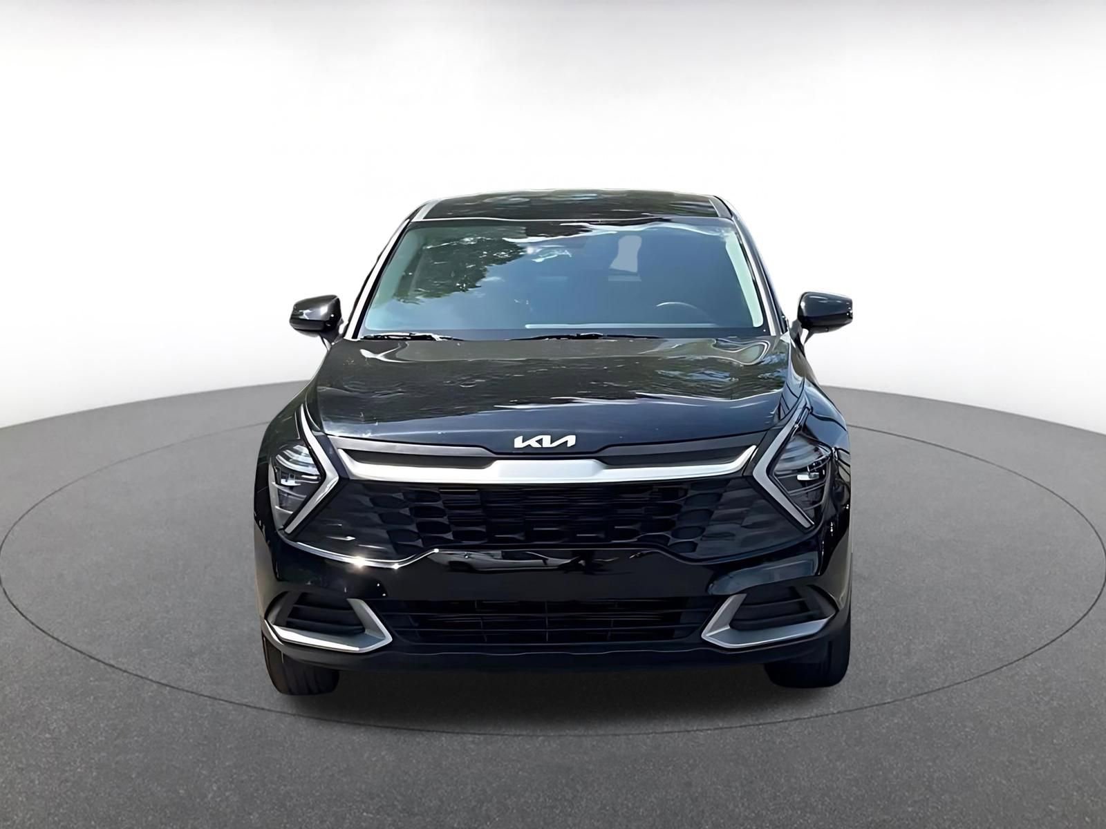 Used 2025 Kia Sportage LX FWD image 4