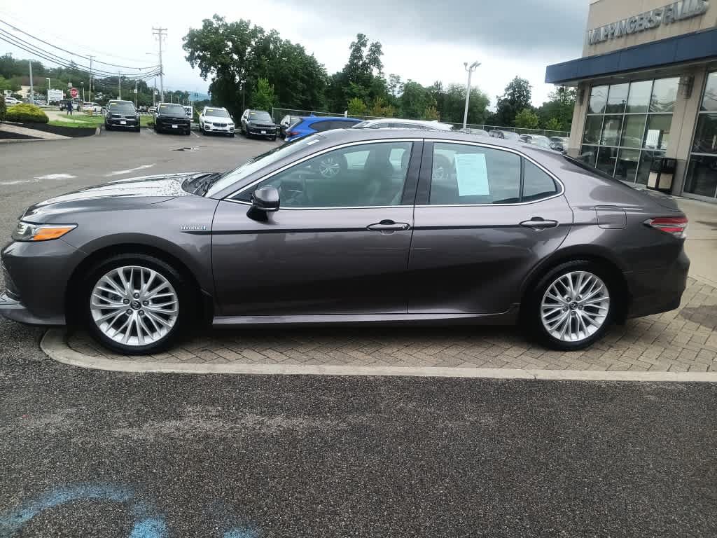 Used 2019 Toyota Camry XLE w/ Driver Assist Package FWD image 3
