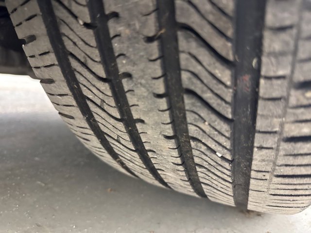 Used 2008 Saturn Sky Base w/ Premium Trim Package image 28