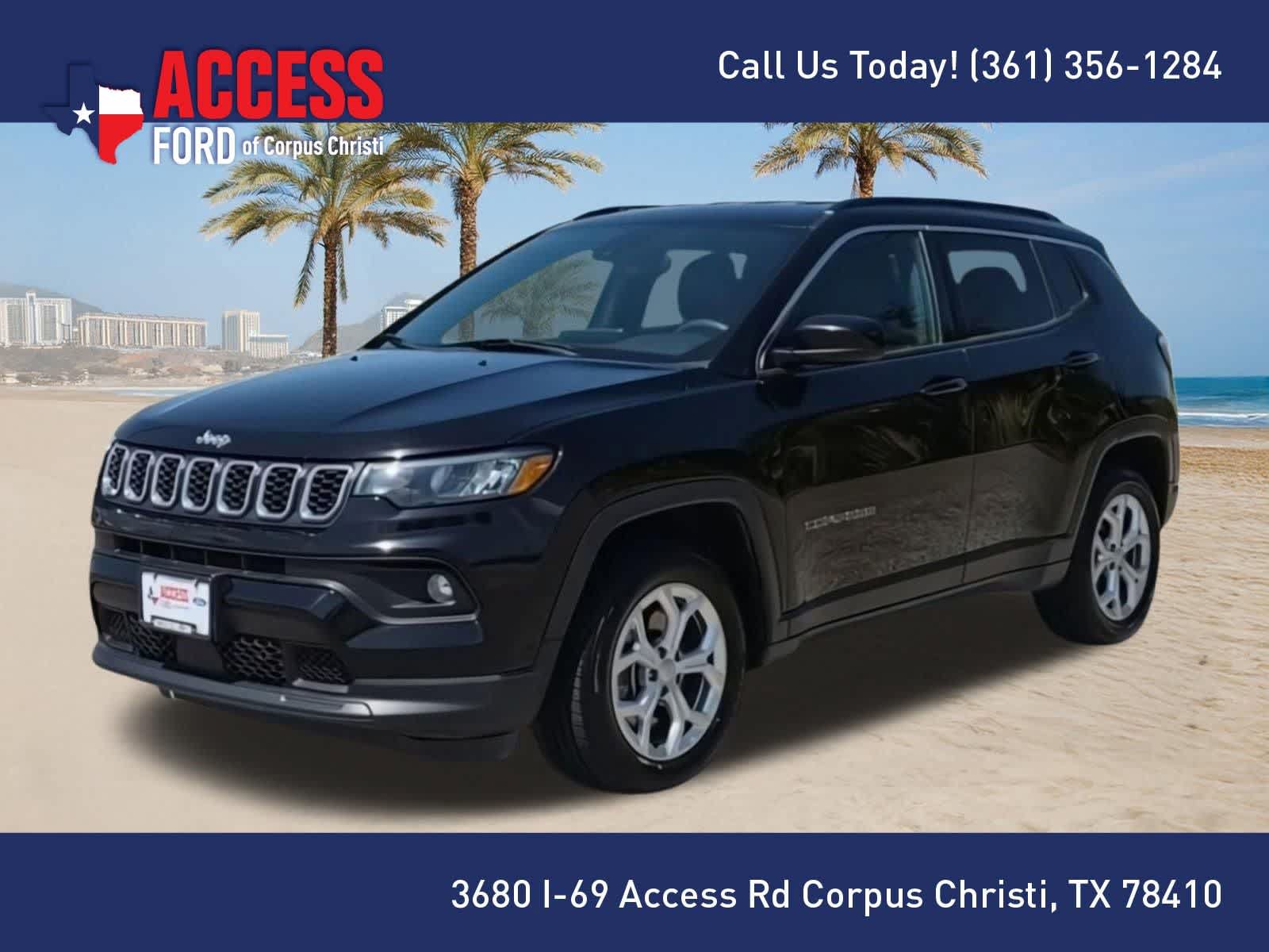 Used 2024 Jeep Compass Latitude AWD/4WD image 4