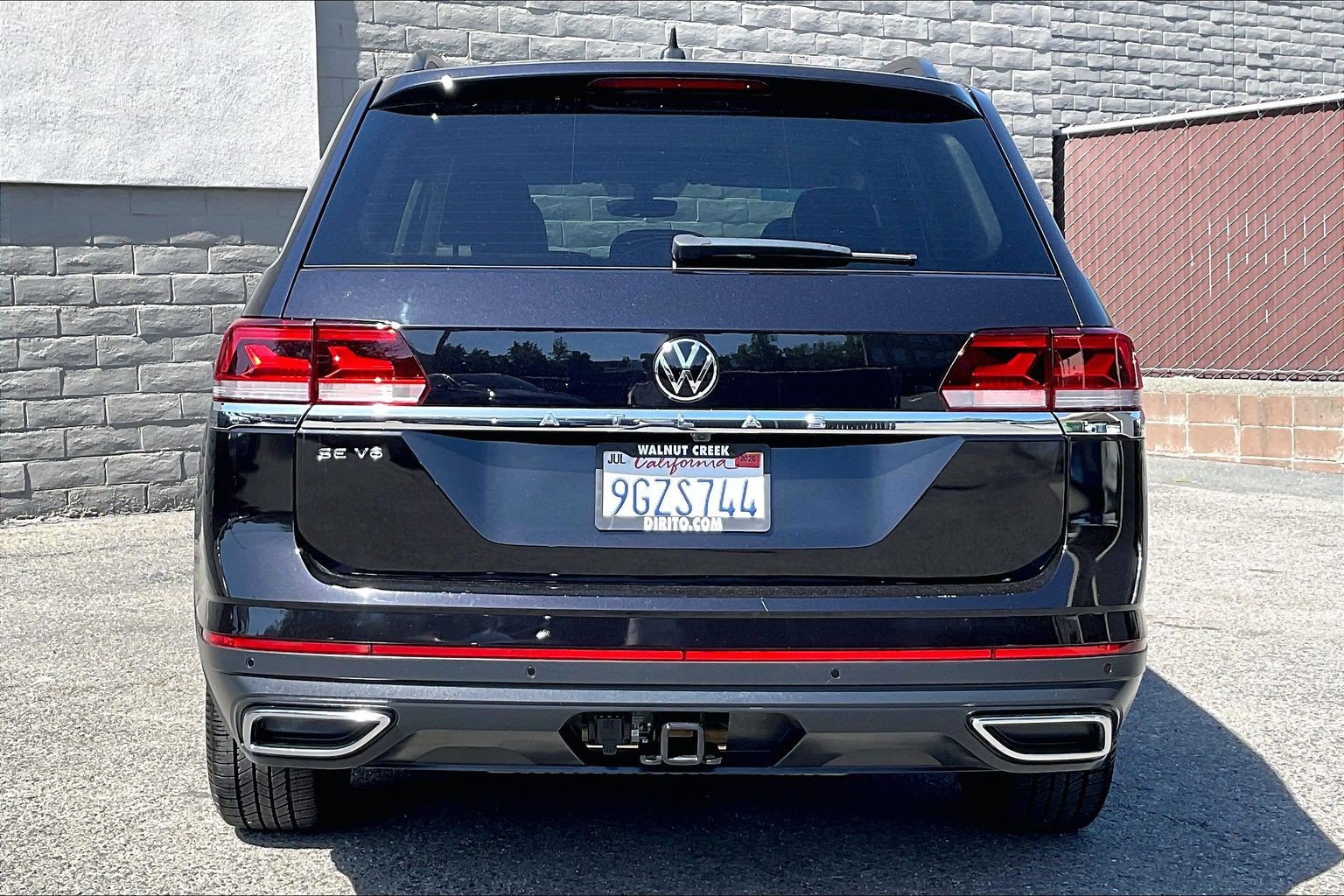 Certified 2023 Volkswagen Atlas SE w/ Panoramic Sunroof Package FWD image 3