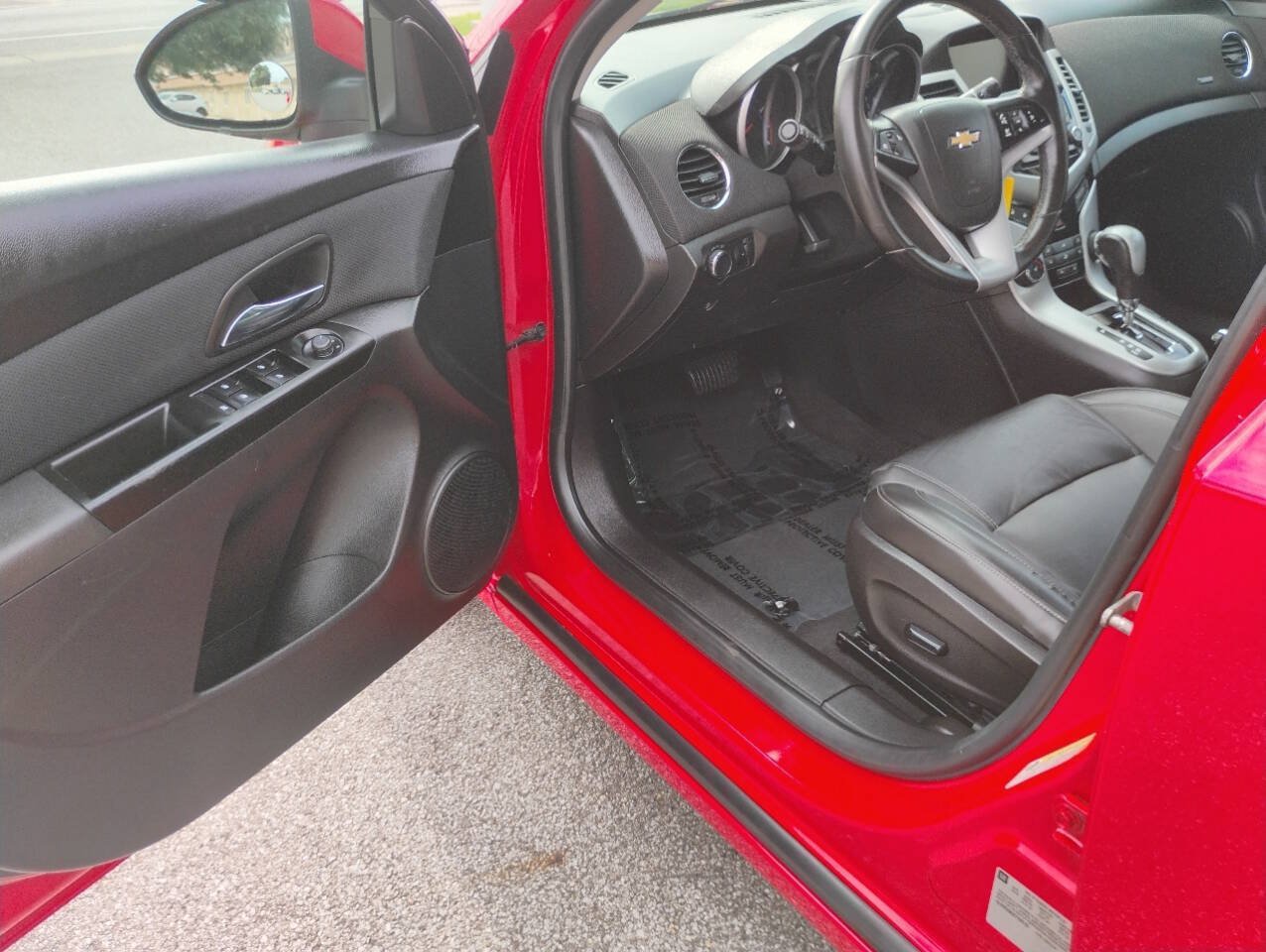 Used 2014 Chevrolet Cruze LT FWD image 18