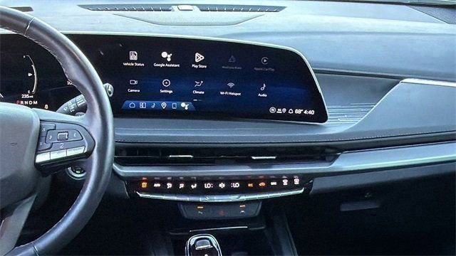 Used 2025 Cadillac XT4 Premium Luxury image 16