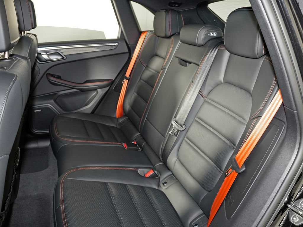 New 2026 Porsche Macan GTS AWD/4WD image 33