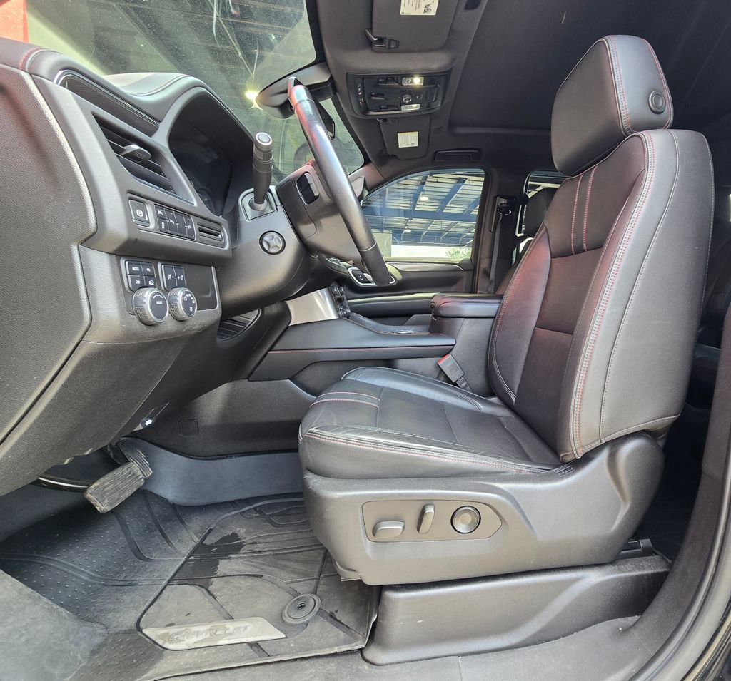 Used 2021 Chevrolet Tahoe RST w/ Luxury Package AWD/4WD image 21