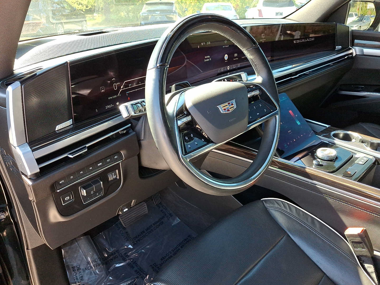 Certified 2025 Cadillac Escalade Premium Luxury w/ Touring Package AWD/4WD image 15
