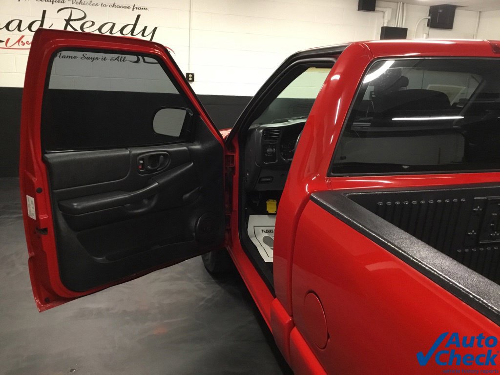 Used 2003 Chevrolet S10 Pickup 2WD Regular Cab image 18