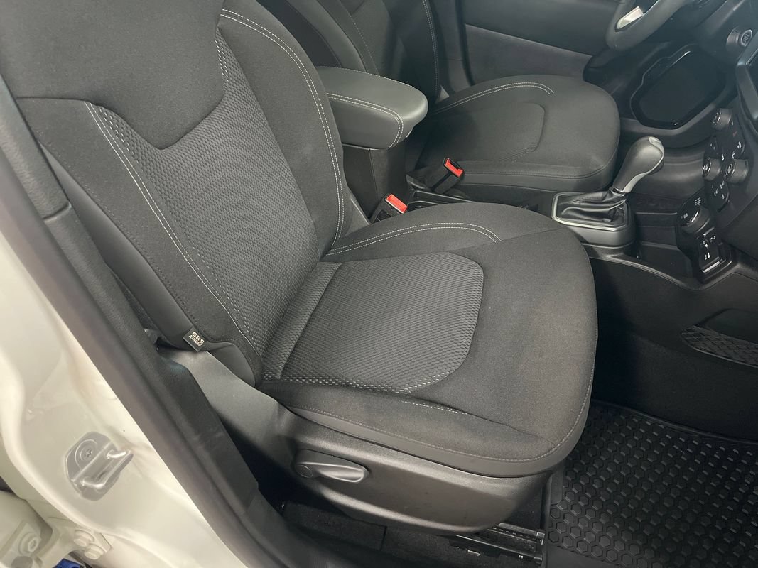 Used 2023 Jeep Renegade Altitude w/ Sun/Sound Group AWD/4WD image 47