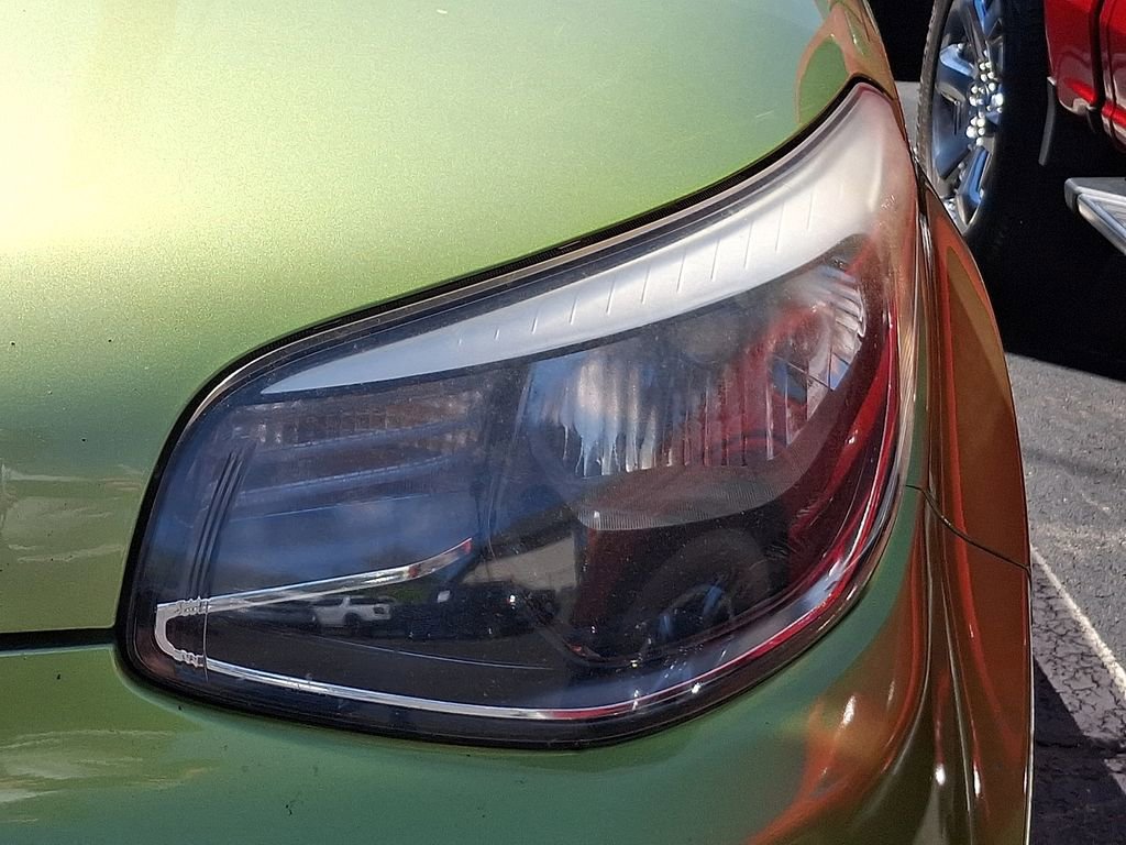 Used 2014 Kia Soul FWD image 4