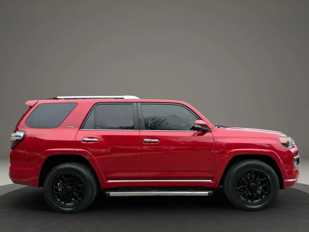 Used 2018 Toyota 4Runner Limited image 10