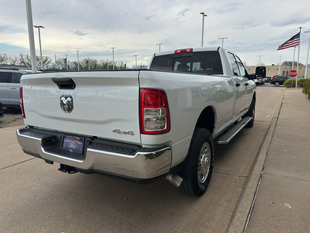 Used 2024 RAM 2500 Tradesman w/ Chrome Appearance Group AWD/4WD image 5