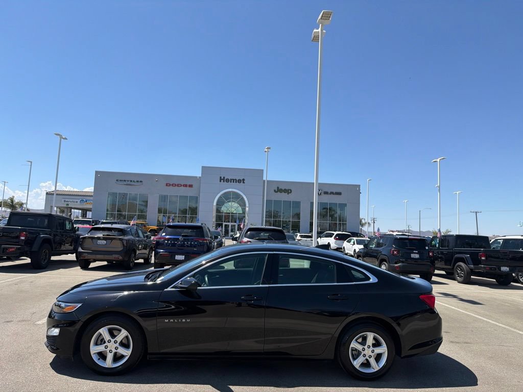 Used 2023 Chevrolet Malibu LT FWD image 5