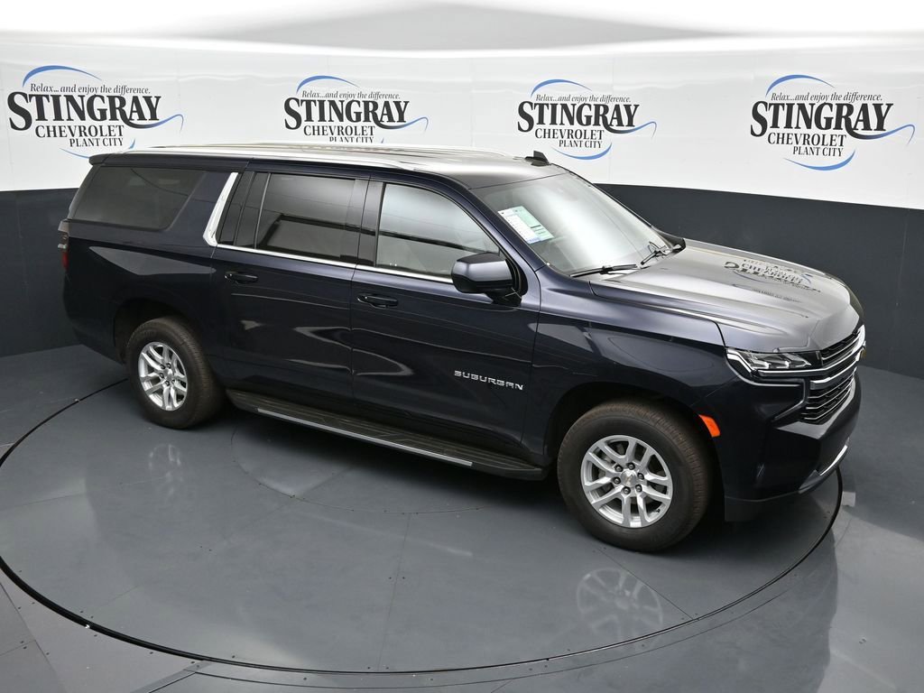 Used 2024 Chevrolet Suburban LT image 9