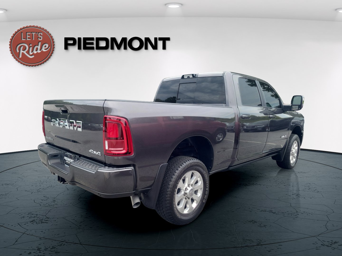 New 2026 RAM 2500 Laramie AWD/4WD image 7