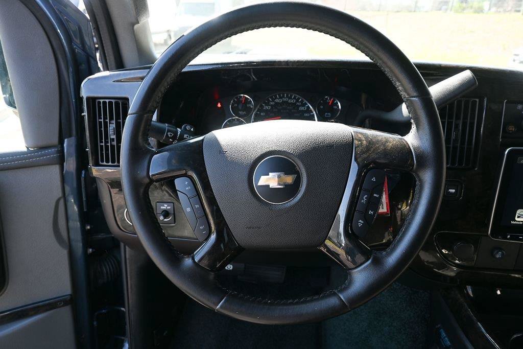 Used 2023 Chevrolet Express 2500 Extended RWD image 9