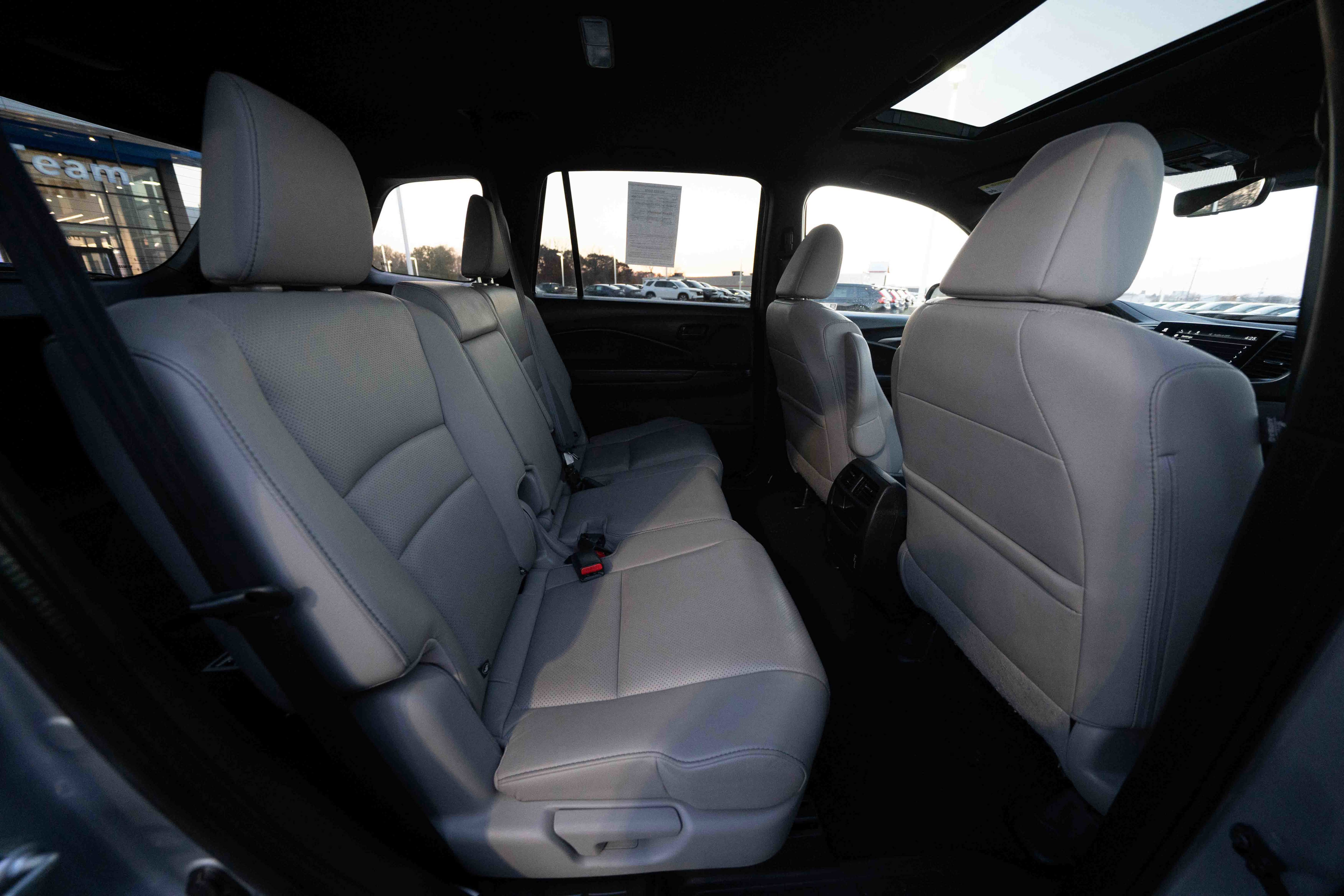 Used 2022 Honda Passport EX-L image 25