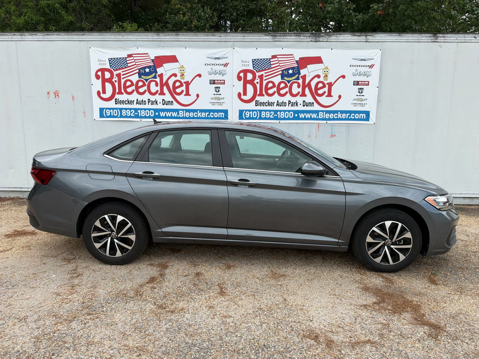 Used 2024 Volkswagen Jetta S FWD image 2