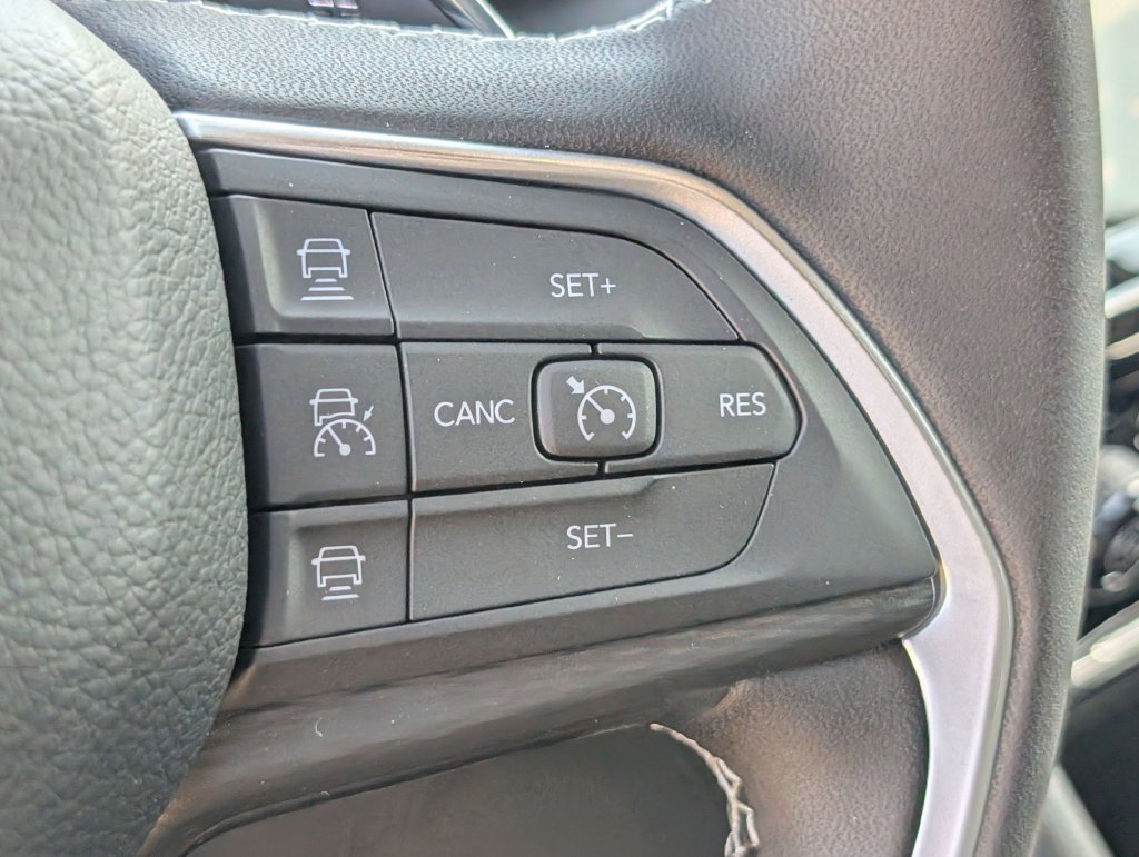 New 2026 Jeep Grand Cherokee Laredo RWD image 15