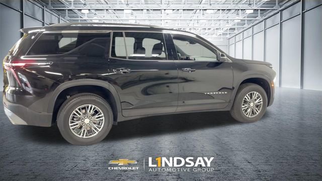 Used 2025 Chevrolet Traverse LT AWD/4WD image 2
