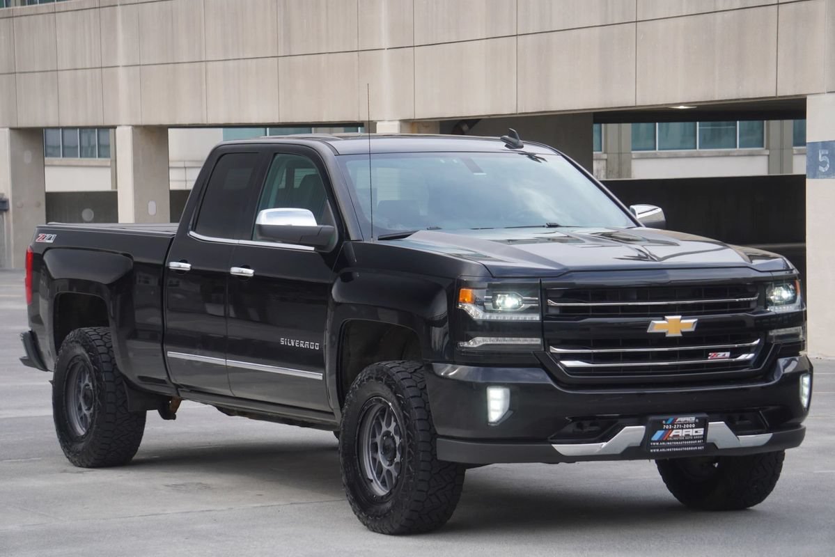Used 2017 Chevrolet Silverado 1500 LTZ Z71 AWD/4WD image 8