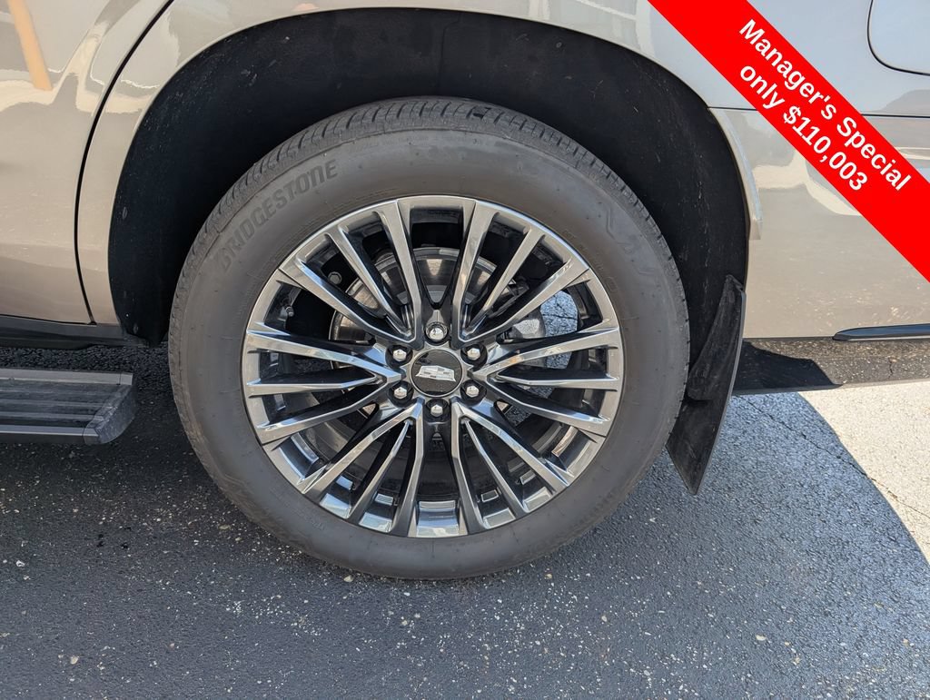 Used 2025 Cadillac Escalade Sport Platinum w/ LPO, Floor Liner Package AWD/4WD image 24