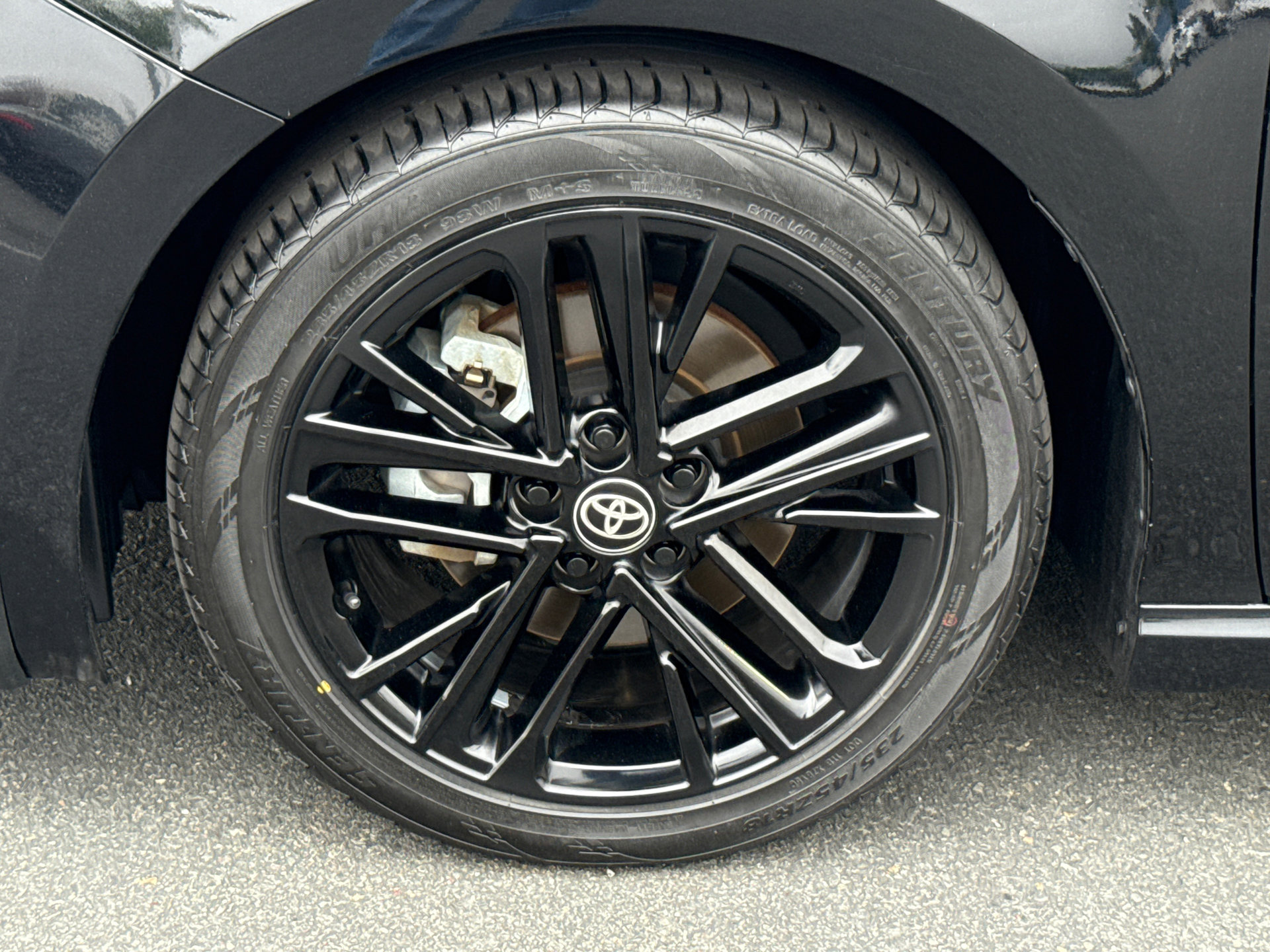 Certified 2025 Toyota Camry SE FWD image 5